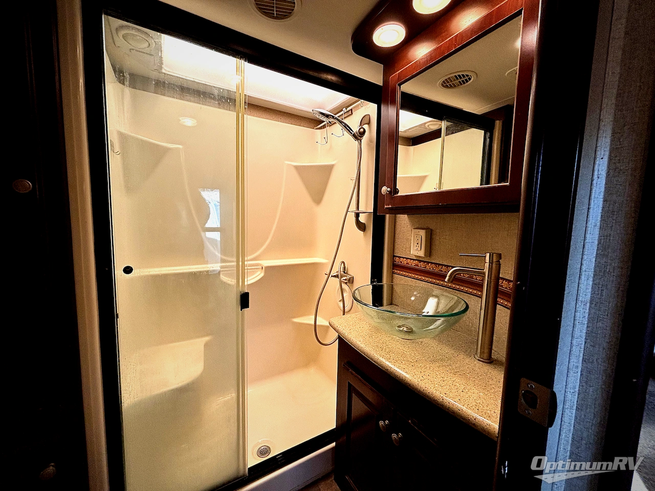 2014 Heartland Big Country 3070RE Photo 9