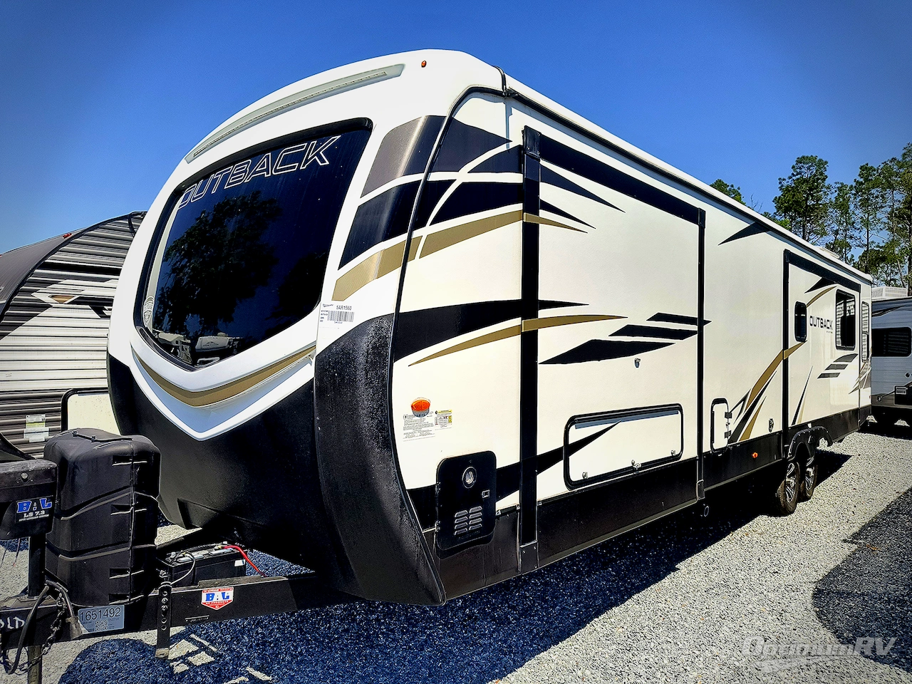 2022 Keystone Outback 330RL Photo 5