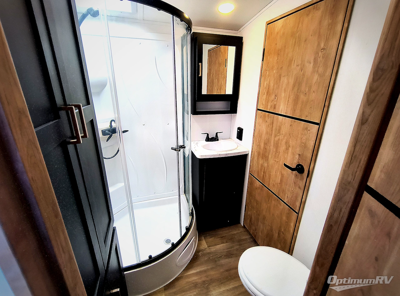2022 Keystone Outback 330RL Photo 17