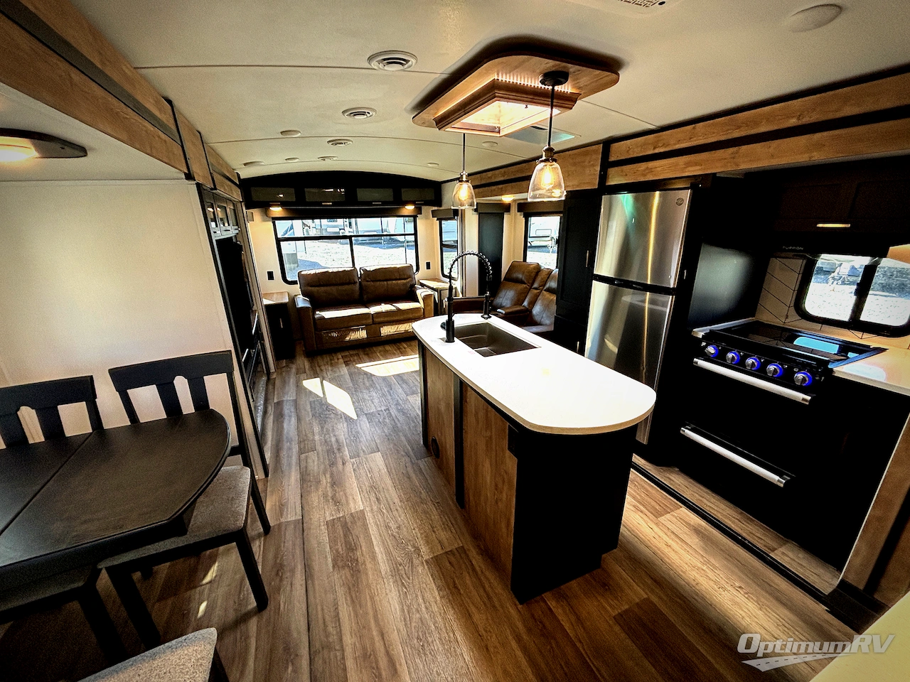 2022 Keystone Outback 330RL Photo 3