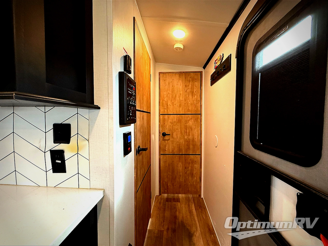 2022 Keystone Outback 330RL Photo 6