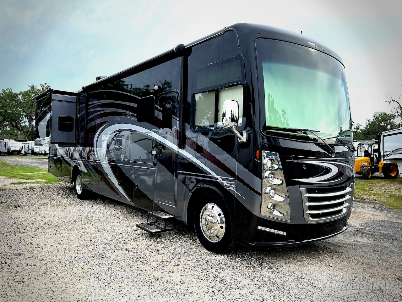 2018 Thor Challenger 37LX Photo 1