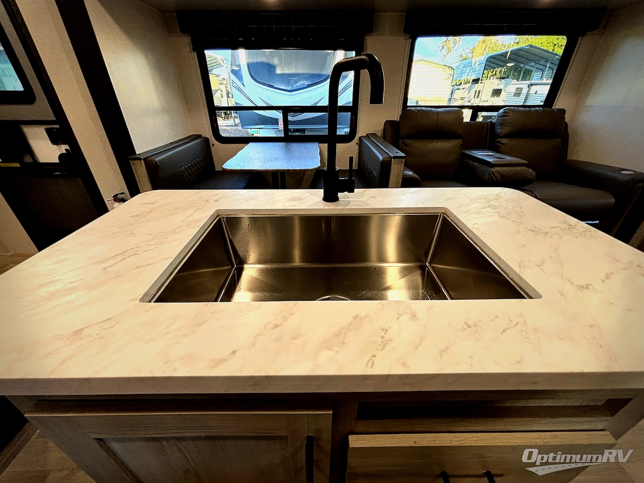 2025 KZ Sportsmen SE 303QBSE Photo 16