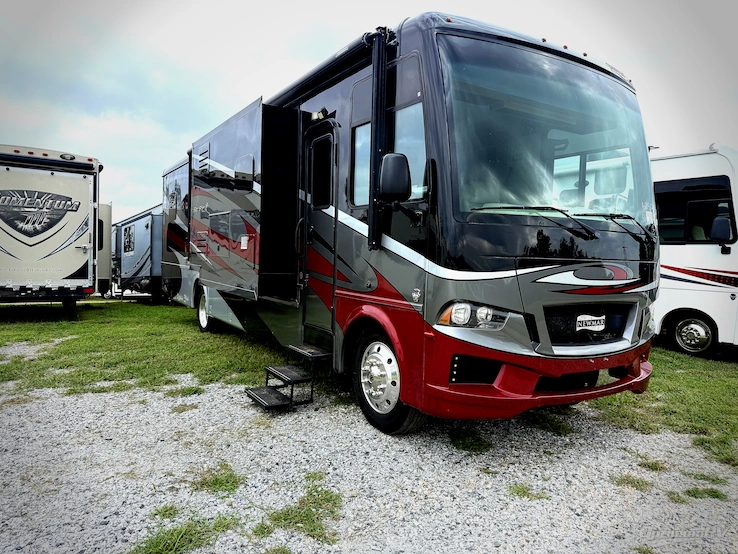 2018 Newmar Bay Star 3532 RV Photo 1