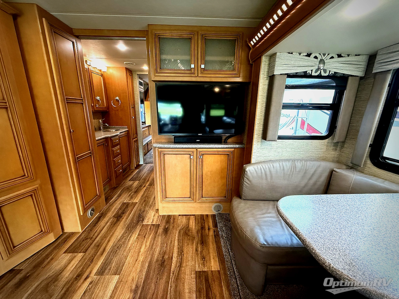 2018 Newmar Bay Star 3532 Photo 8