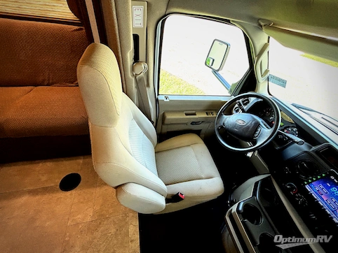 2019 Coachmen Freelander 32FS Ford 450 RV Photo 2
