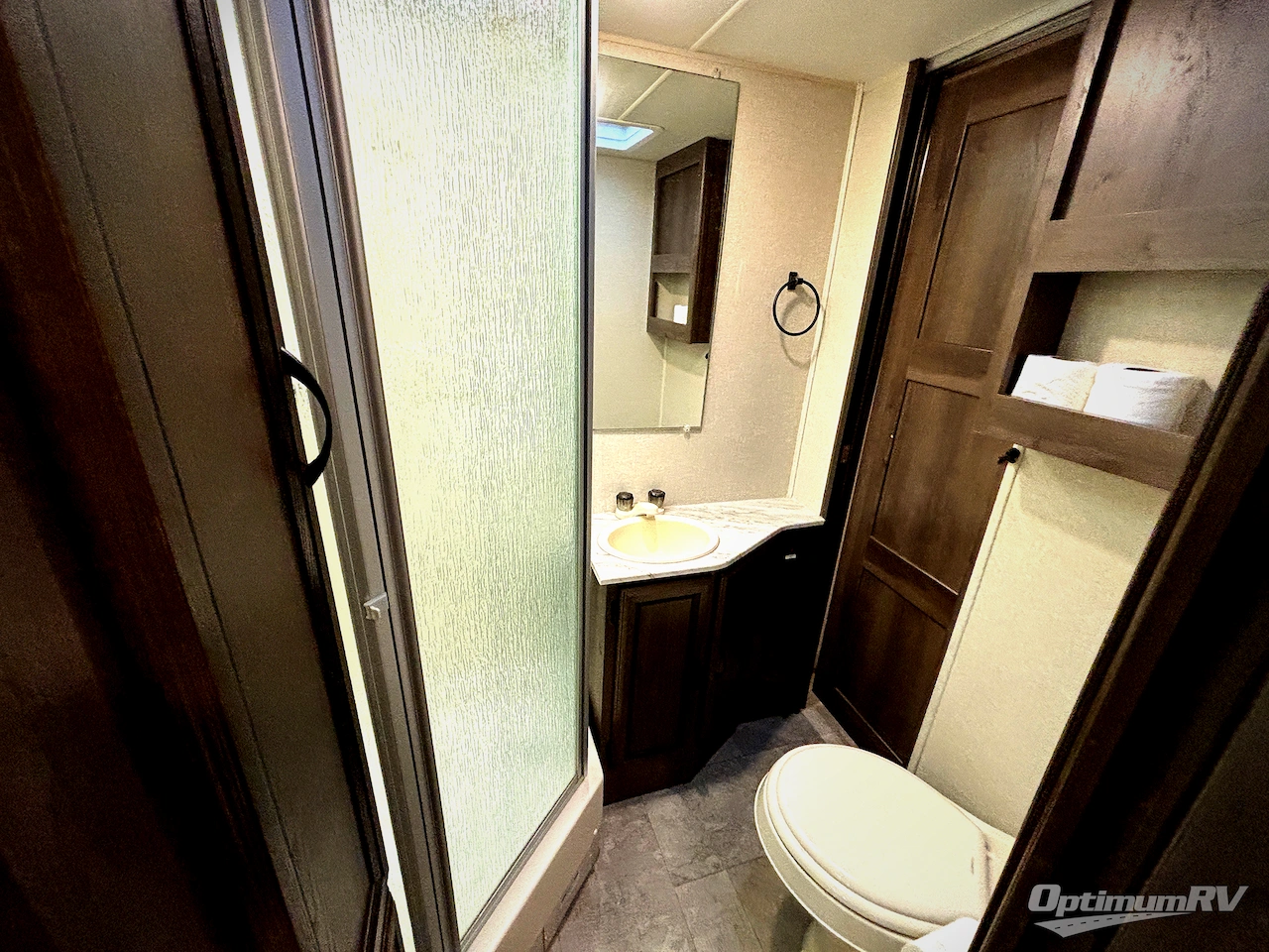 2019 Coachmen Freelander 32FS Ford 450 Photo 17