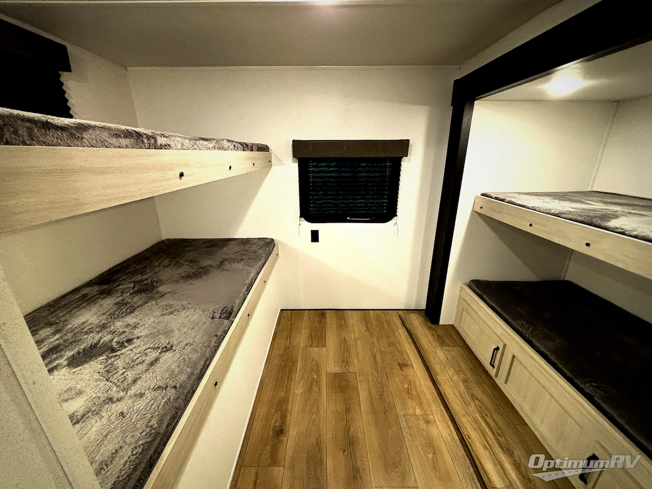 2025 Palomino Puma Camping Edition 305BHCE Photo 14