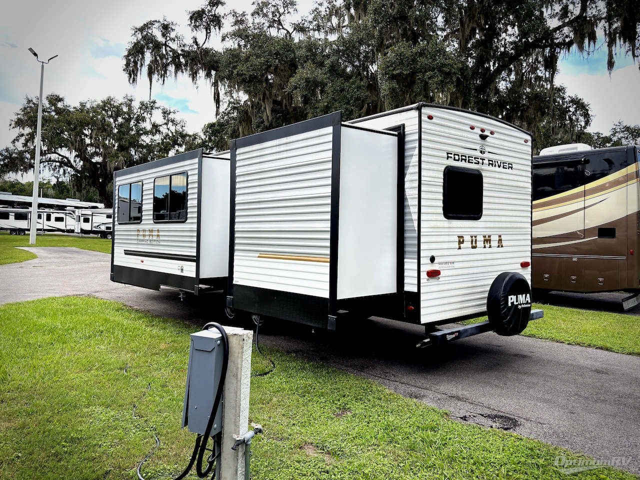 2025 Palomino Puma Camping Edition 305BHCE Photo 3