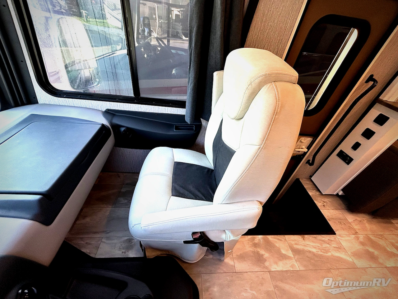 2023 Coachmen Encore 355DS Photo 9