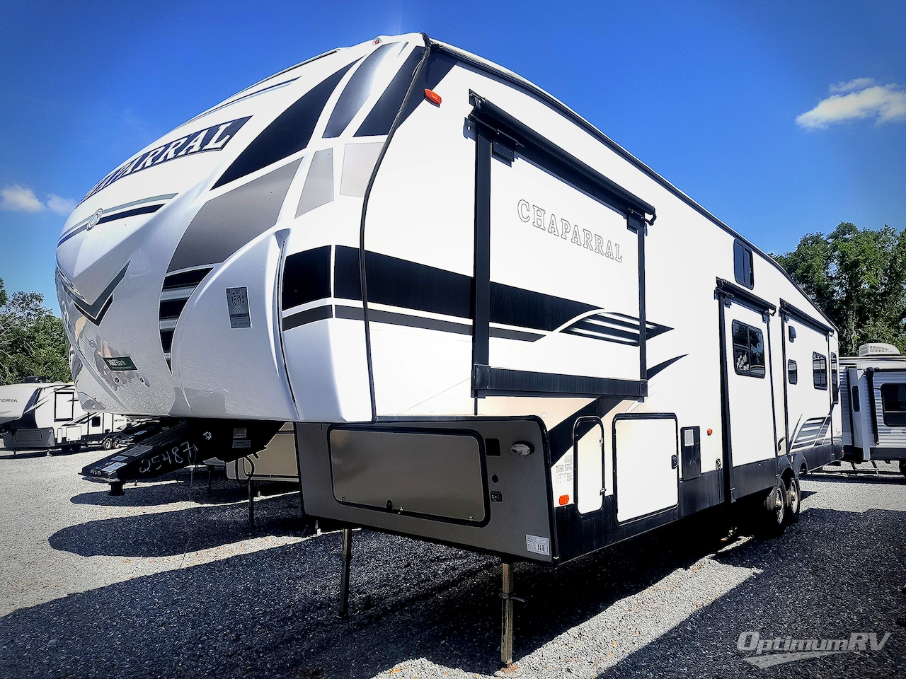 2021 Coachmen Chaparral 392MBL Photo 4