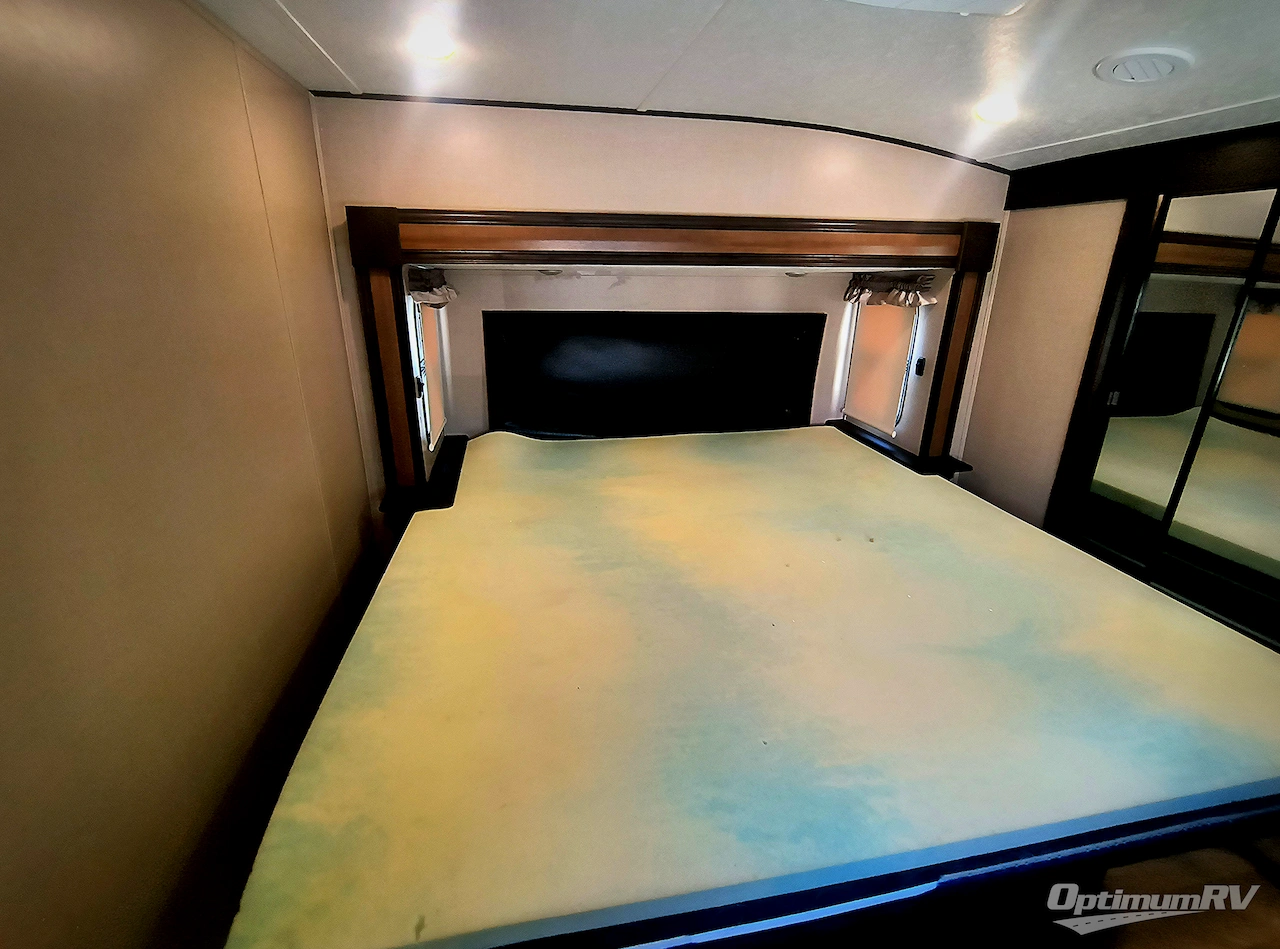 2021 Coachmen Chaparral 392MBL Photo 17