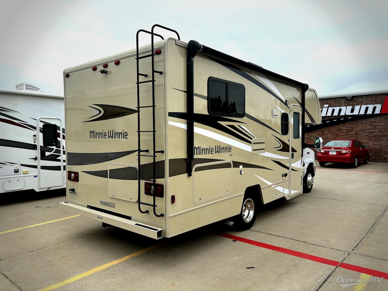 2020 Winnebago Minnie Winnie 22R Photo 2