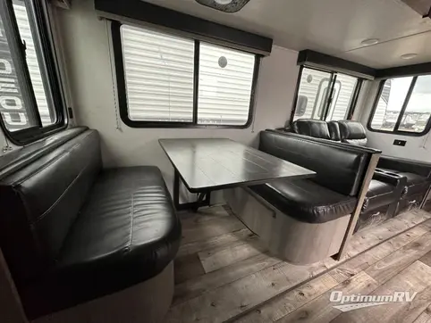 2021 Keystone Outback Ultra Lite 302UBH RV Photo 4