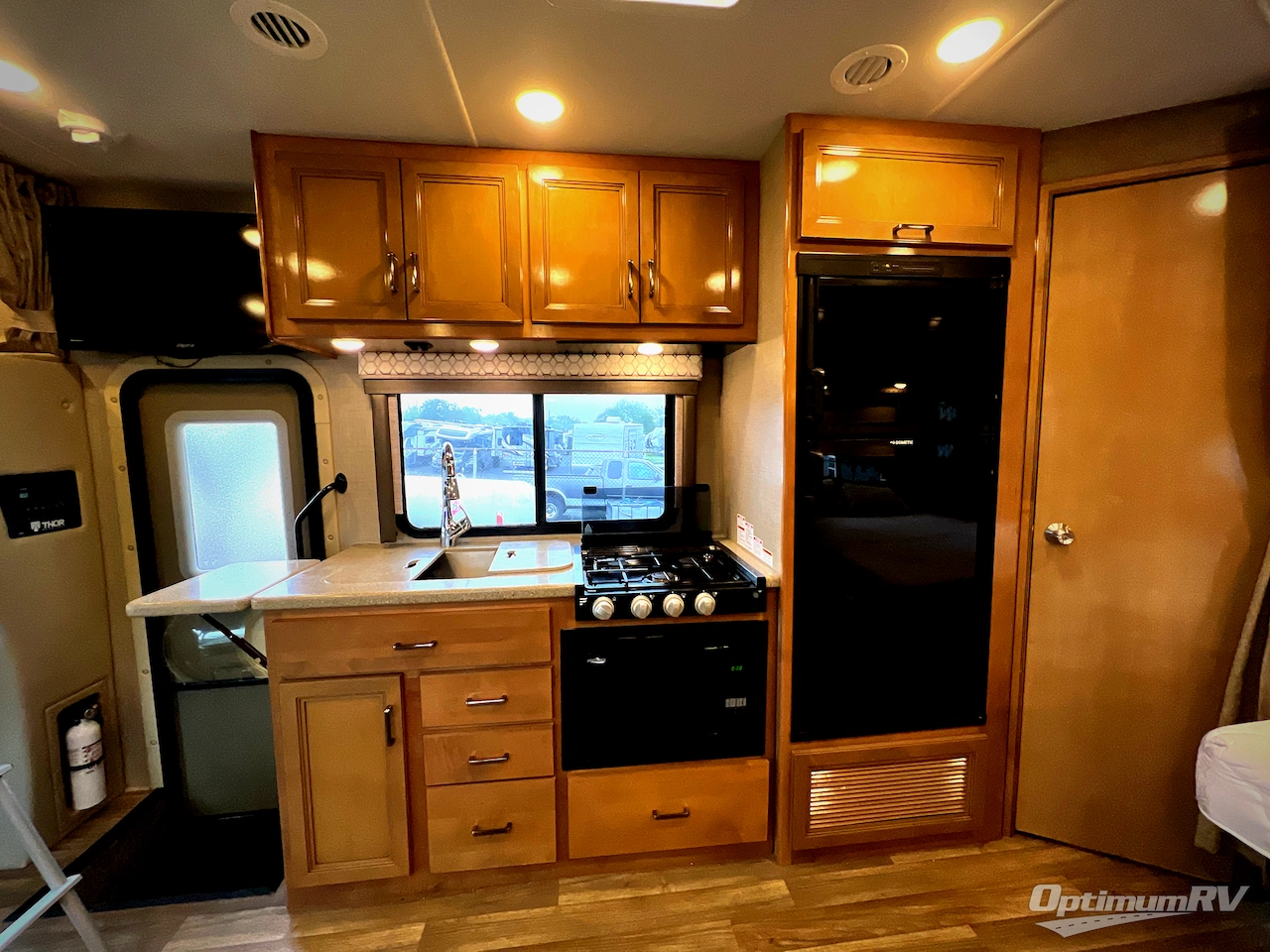 2019 Thor Quantum Sprinter KM24 Photo 8