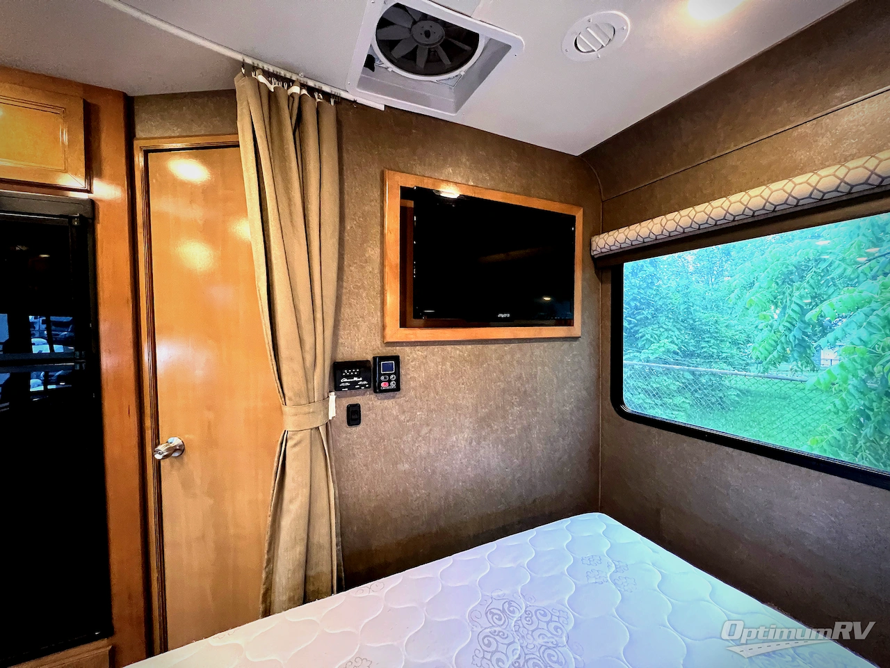 2019 Thor Quantum Sprinter KM24 Photo 16