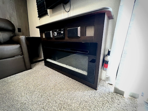 2020 Keystone Springdale 38FL RV Photo 2