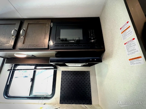 2020 Keystone Springdale 38FL RV Photo 3