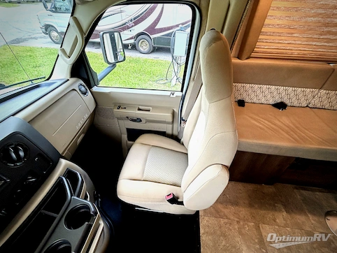 2019 Coachmen Freelander 32DS Ford 450 RV Photo 2