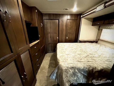 2019 Coachmen Freelander 32DS Ford 450 RV Photo 3