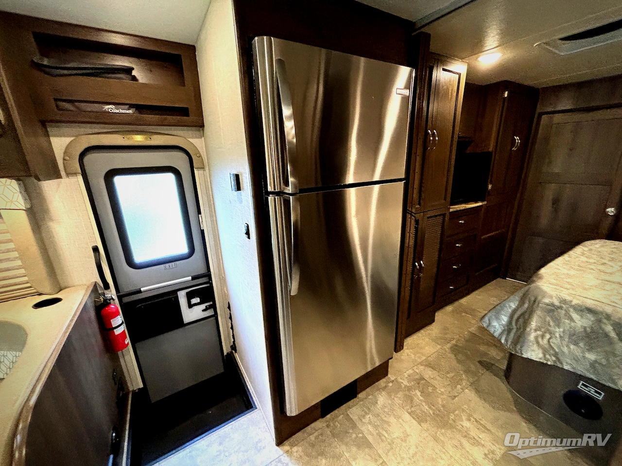 2019 Coachmen Freelander 32DS Ford 450 Photo 14