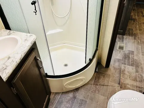 2018 Keystone Bullet 330BHS RV Photo 4