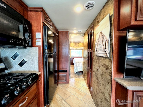 2017 Newmar Bay Star 3518 RV Photo 3