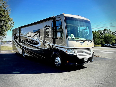Used 2017 Newmar Bay Star 3518 Featured Photo