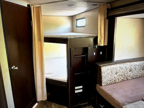 2018 Forest River Cherokee Grey Wolf 26DBH RV Photo 3