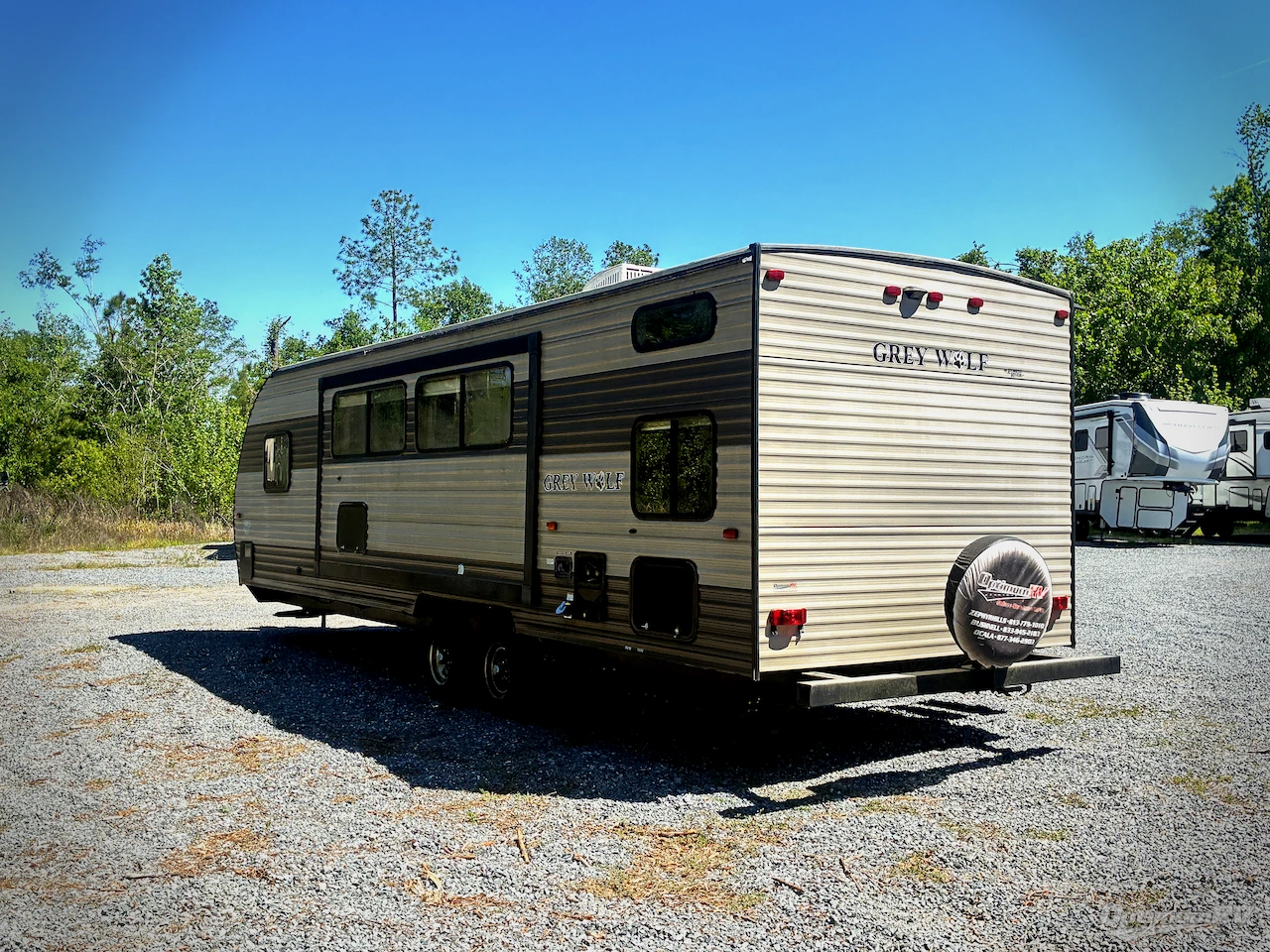 2018 Forest River Cherokee Grey Wolf 26DBH Photo 3