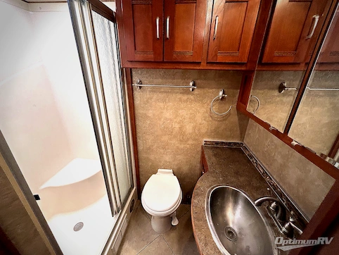 2015 Winnebago Forza 36G RV Photo 3