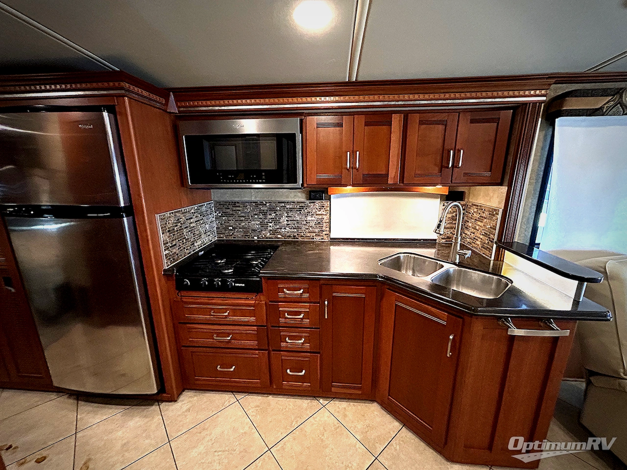 2015 Winnebago Forza 36G Photo 4