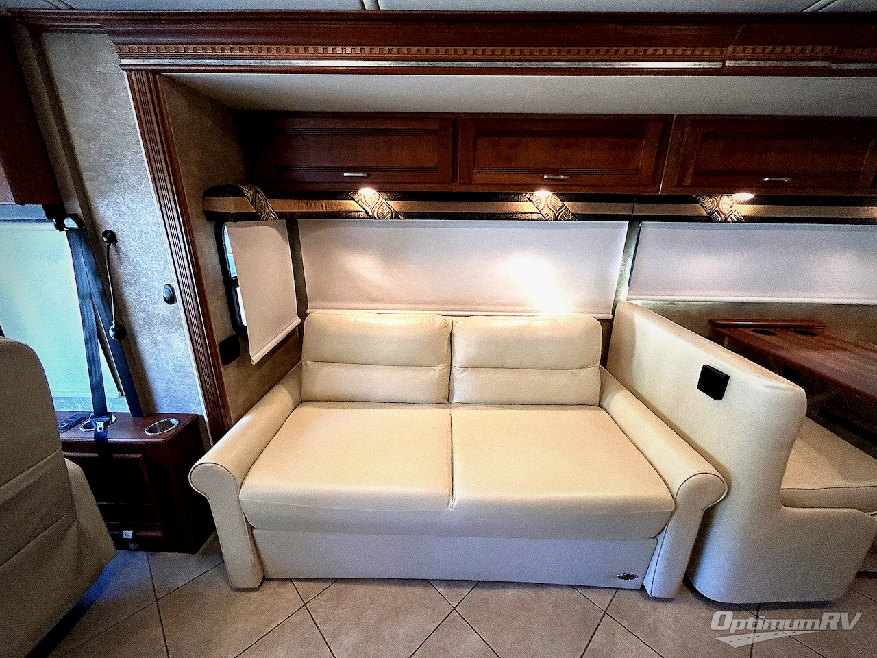 2015 Winnebago Forza 36G Photo 11