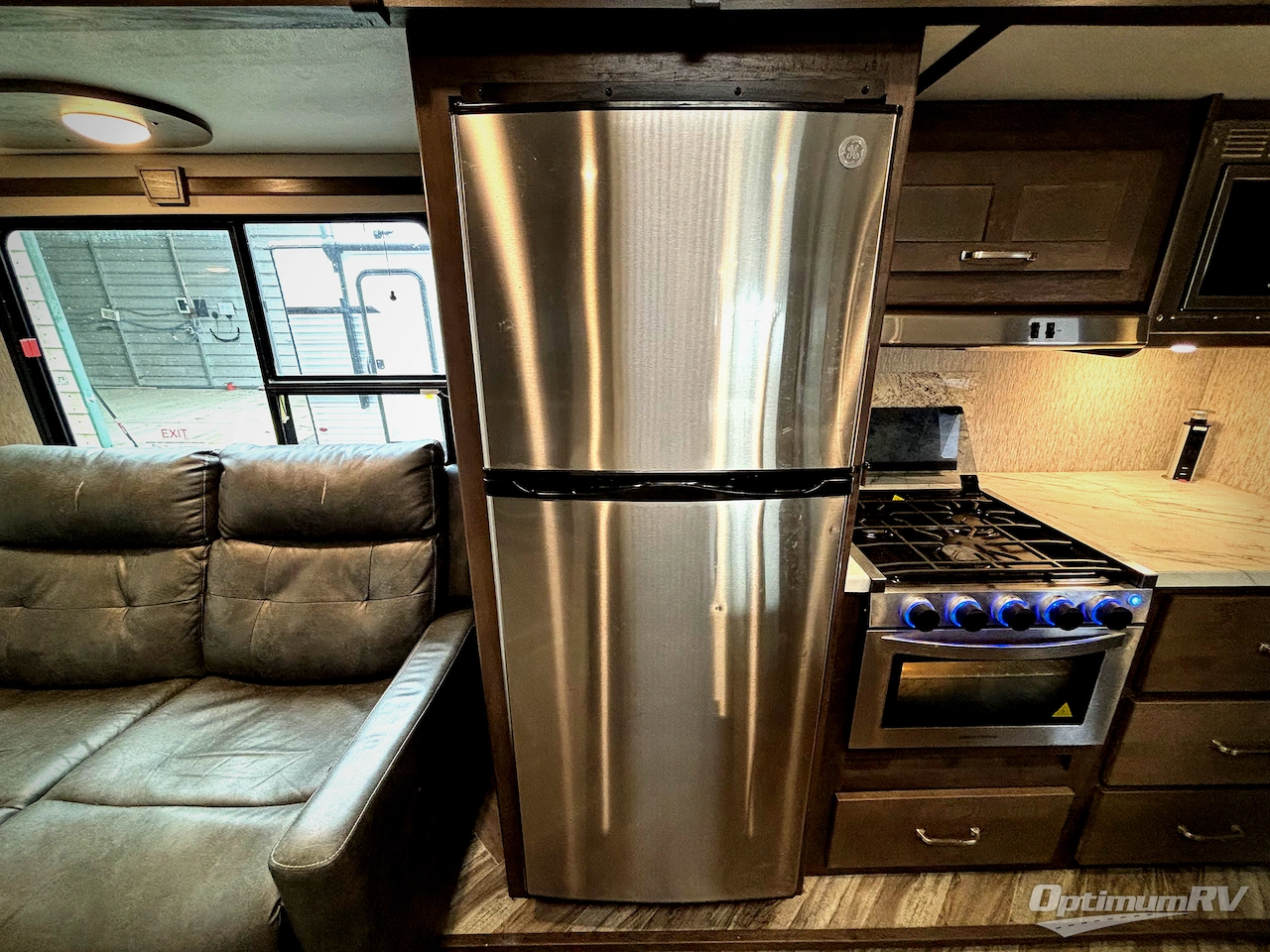 2021 Dutchmen Astoria 3373RL Photo 9