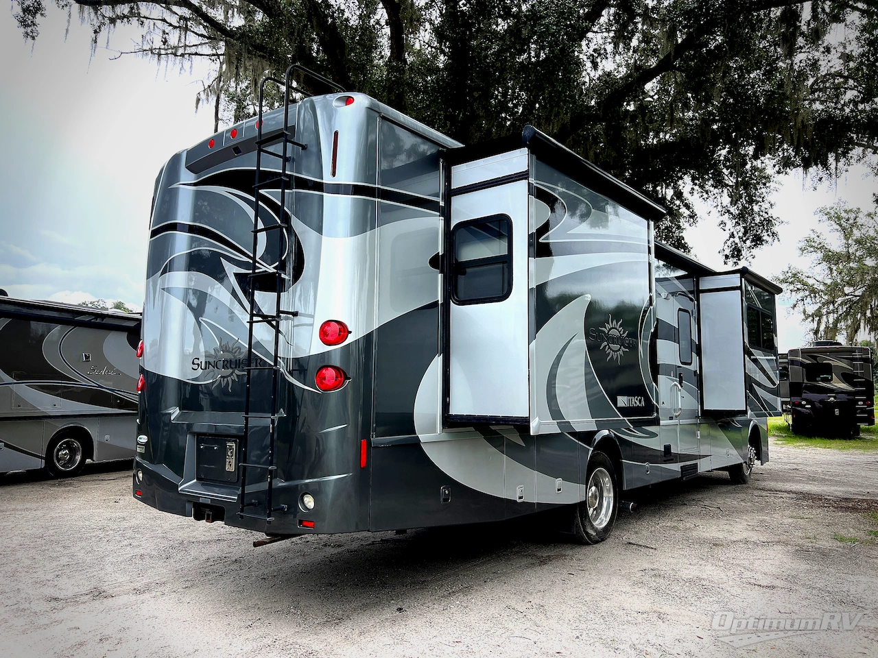 2013 Itasca Suncruiser 35P Photo 3