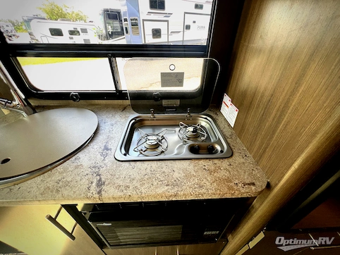 2017 Thor Gemini 23TR RV Photo 3
