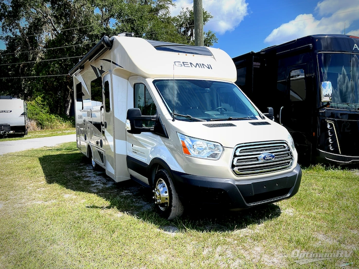 2017 Thor Gemini 23TR RV Photo 1