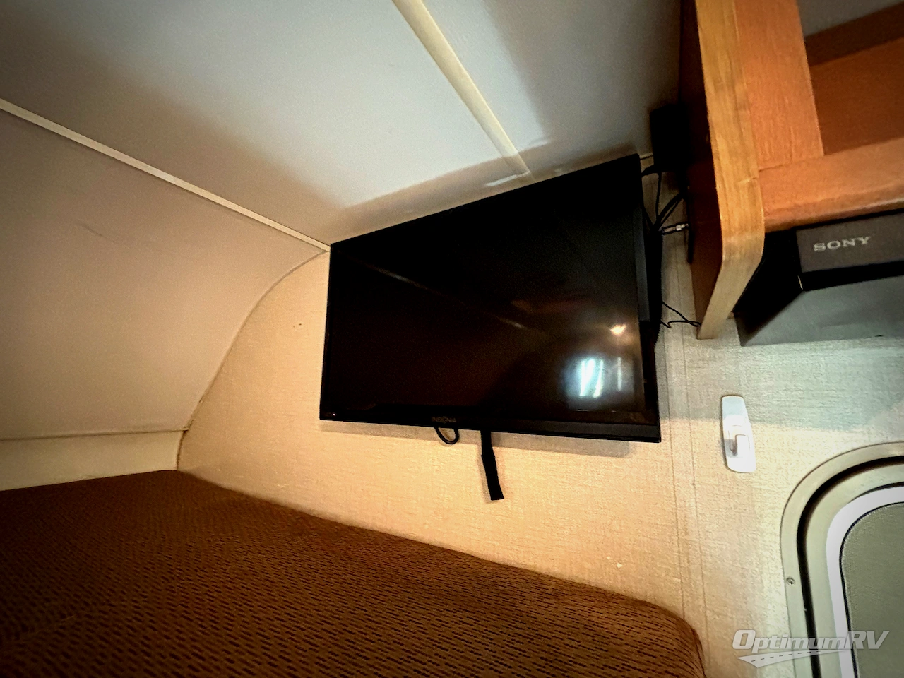 2015 Winnebago Minnie Winnie 322R Photo 12