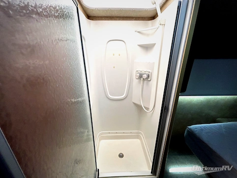 2015 Winnebago Vista 31KE RV Photo 4