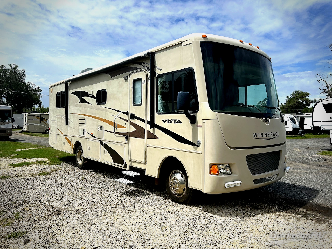2015 Winnebago Vista 31KE Photo 1