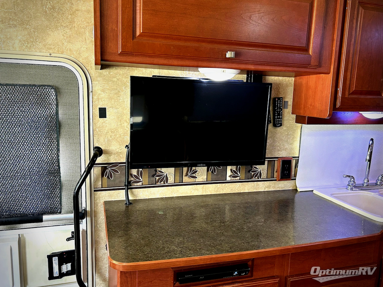 2015 Winnebago Vista 31KE Photo 11