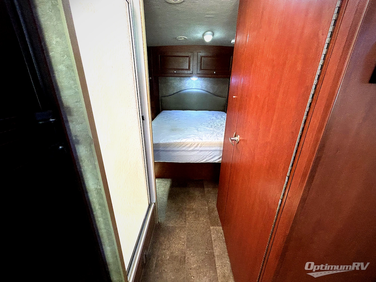 2015 Winnebago Vista 31KE Photo 14