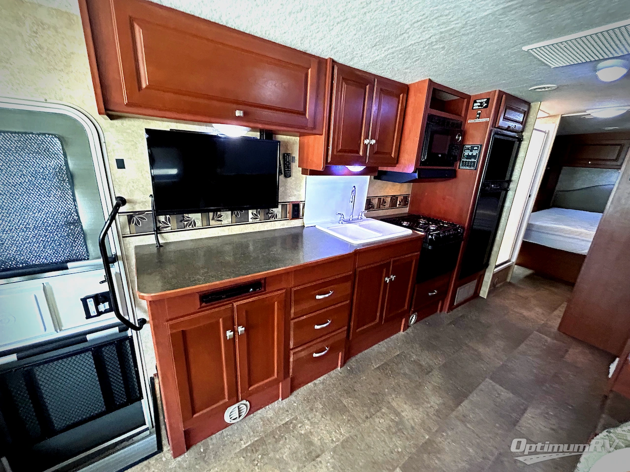 2015 Winnebago Vista 31KE Photo 10