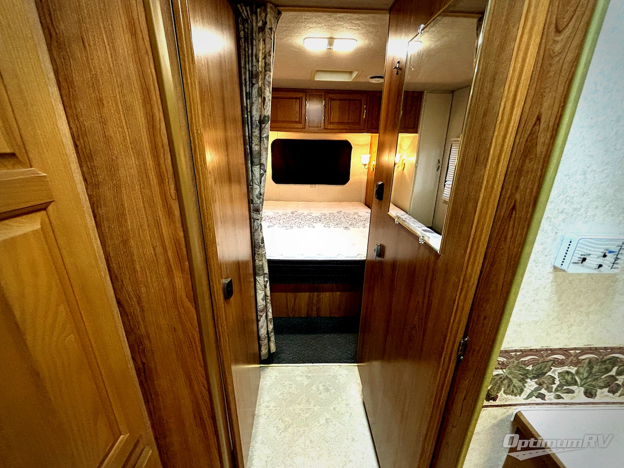 2000 Coachmen Santara 315QB Photo 17