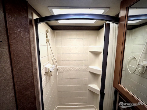 2020 Thor Four Winds 23U RV Photo 4