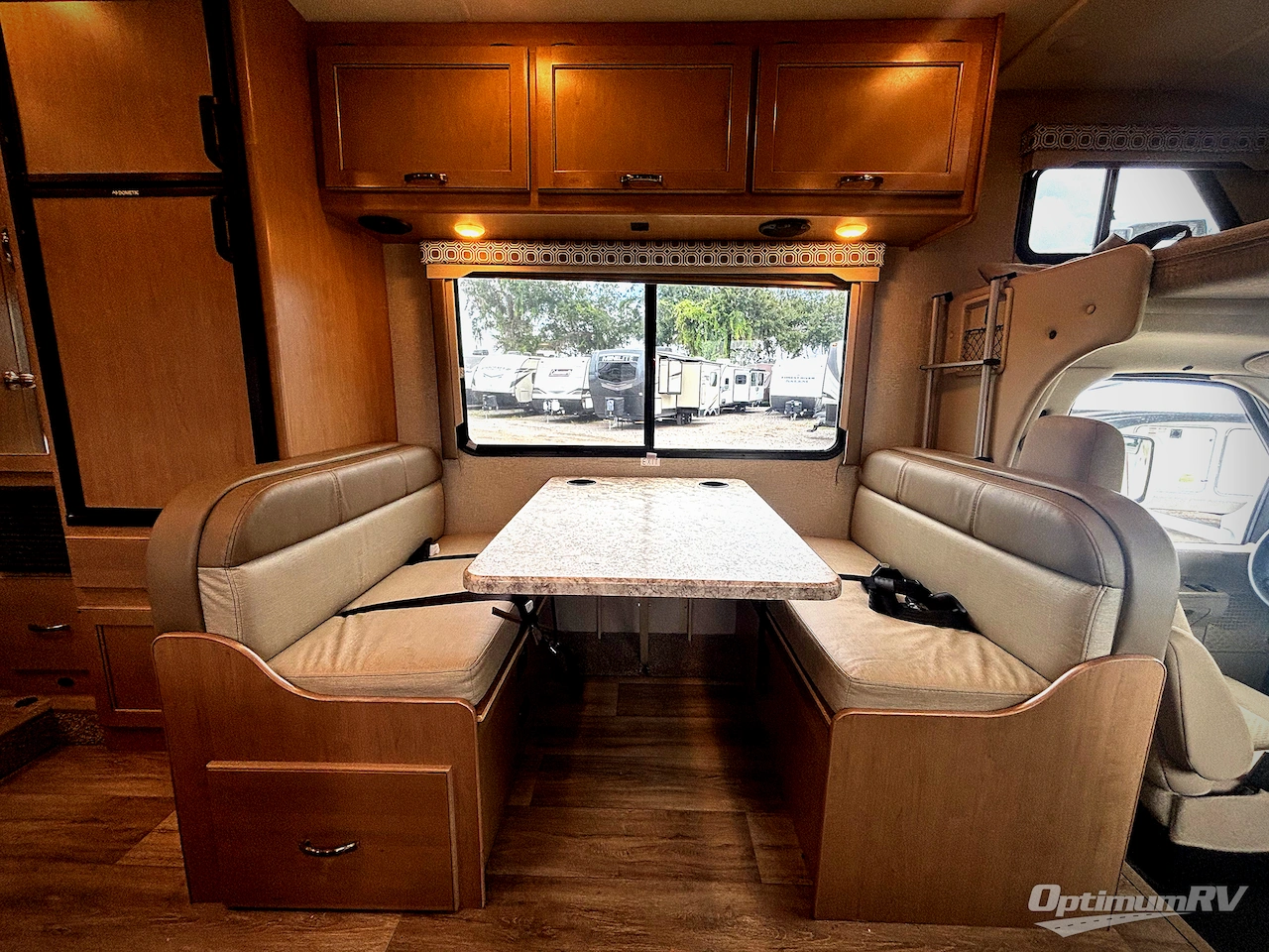 2020 Thor Four Winds 23U Photo 9