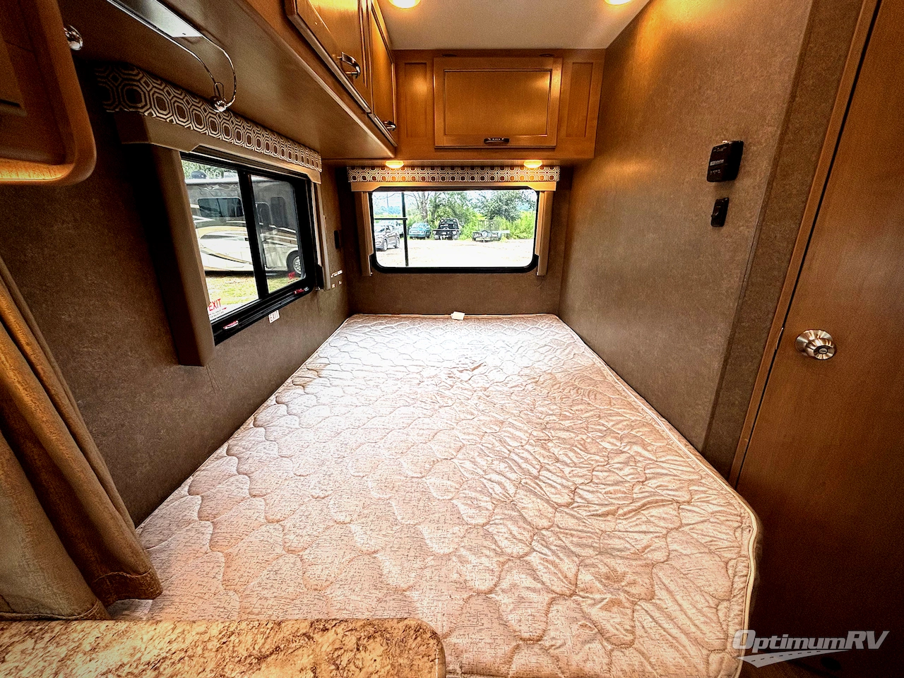 2020 Thor Four Winds 23U Photo 14