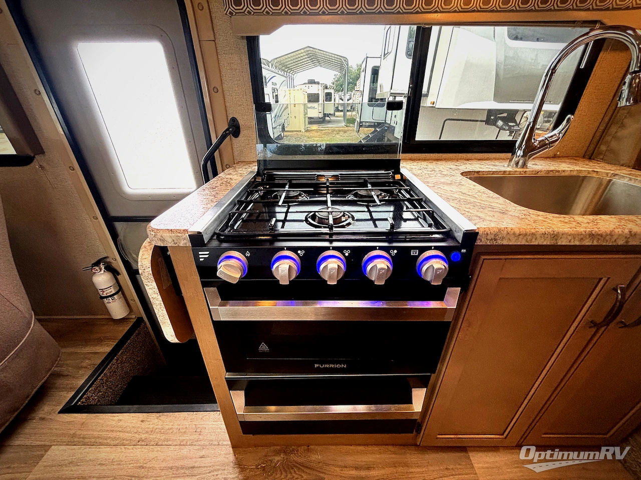 2020 Thor Four Winds 23U Photo 16