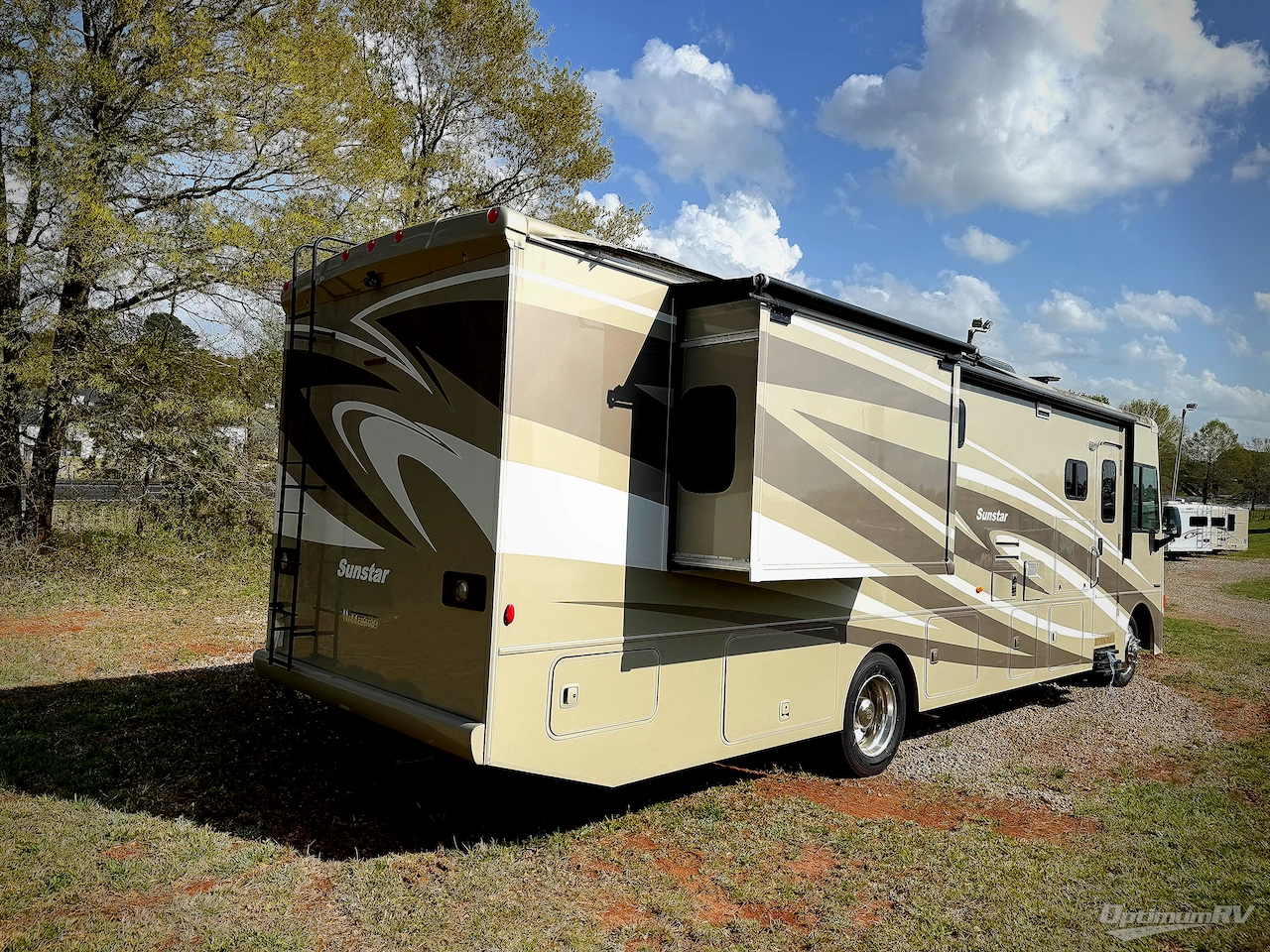 2017 Itasca Sunstar LX 35F Photo 2