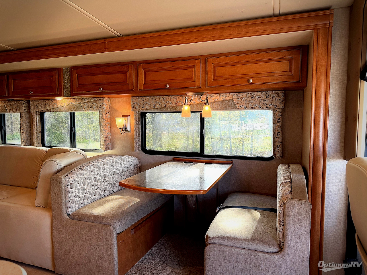 2017 Itasca Sunstar LX 35F Photo 7